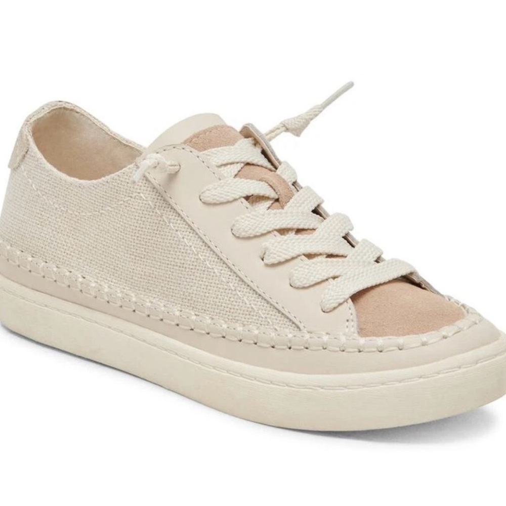 New!! Dolce Vita Women’s Zolen Sneakers Brand New!! 🐚🫶